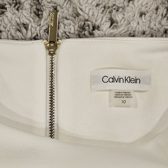 Calvin Klein NWT SZ 10 Ivory Short Sleeve Crepe Dress with Ruffle and Waist Tie - Picture 5 of 13